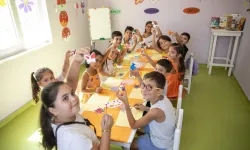 Silifke’de Atakent Çocuk Hobi Atölyesi Çocukları Yaratıcılığa Teşvik Ediyor