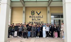İmam Hatipli Gençler Kocaeli Kitap Fuarı’nda kültür ve bilimle buluştu