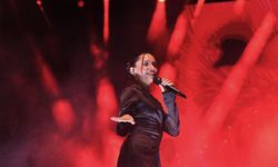 Zeynep Bastık'la Cumhuriyet coşkusu