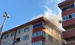 İzmit’te 7 Katlı Binanın Çatısında Yangın Paniğ