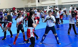 Akyazı’da minik ve yıldız sporcular ortak antrenmanda buluştu