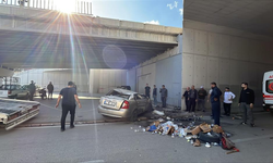 Konya’da Otomobil Üst Geçitten Aşağı Düştü: 2 Yaralı