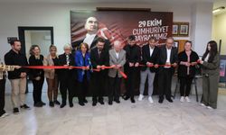 Sapanca’da “Atatürk ve Cumhuriyet” Temalı Resim Sergisi Açıldı
