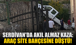 Serdivan’da Akıl Almaz Kaza: Araç Site Bahçesine Düştü