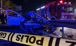 Ümraniye’de otomobil bariyerlere saplandı: 1 ölü, 1 ağır yaralı
