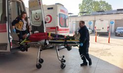 Devrilen tırın sürücüsü yaralandı!