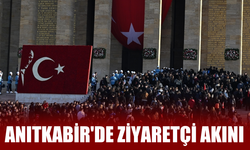 Anıtkabir'de ziyaretçi akını