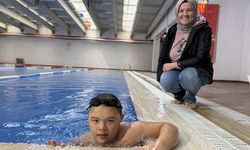 Down sendromlu Kayra, 6 yıldır mutluluğa kulaç atıyor