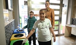 Edirne'de çocuklar topladıkları atıklar sayesinde kitaplık oluşturdu