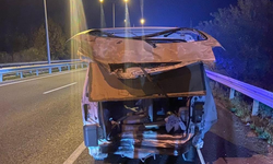 İnegöl’de çekici kamyonet kazası: Anne ve kızı yaşamını yitirdi