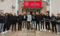 Çocuk Evleri Sitesi’ndeki Miniklere Sakaryaspor Hediyesi
