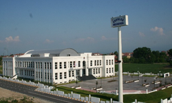 Erenler Belediyesi Taşınmazlarını Kiraya Veriyor