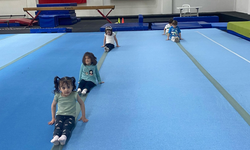 Artistik Cimnastik Antrenmanları Necmi Uztürk Spor Salonu’nda Devam Ediyor