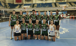 Sakarya Voleybol Namağlup Liderliğini Sürdürüyor