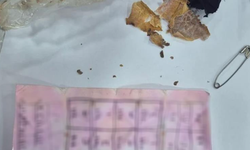 Yapı markette rafların arasında muska bulundu