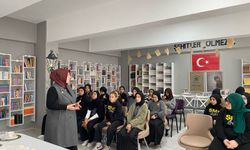 Kaynarca İmam Hatip’te Zarafet Akademisi ile Genç Kızlara Kişisel Gelişim Desteği