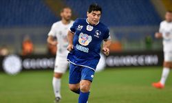 Futbol efsanesi Maradona ölümünün 5. yılında anılıyor