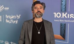 Oyuncu Mert Turak: 'Tiyatronun gücünü çok önemsiyorum'