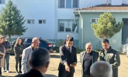 Pazaryeri'nde üreticilere 42 bin 235 çilek fidesi dağıtıldı