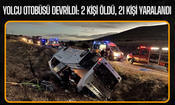 Yolcu otobüsü devrildi, 2 kişi öldü, 21 kişi yaralandı