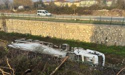 Beton Mikseri Dere Yatağına Devrildi: 1 Yaralı
