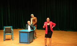 “Aşk Eski Bir Yalan” Sakarya’da seyirciden tam not aldı