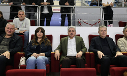 Başkan Osman Çelik’ten Sakarya Voleybol’a Tribünden Destek