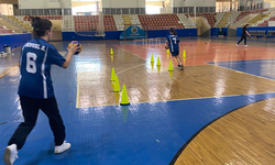 Hendek’te Voleybol ve Hentbol Antrenmanları Aralıksız Sürüyor