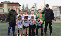 Akyazıspor U-12 Gelişim Turnuvası’nda şampiyon oldu