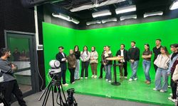 Öğrenciler program yapımını stüdyoda deneyimliyor