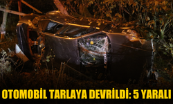 Hafif ticari araçla çarpışan otomobil tarlaya devrildi: 5 yaralı