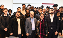Uluslararası Öğrenci Akademisi Sakarya Programının açılış dersini Rektör Prof. Dr. Hamza Al verdi