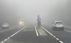 D-100 kara yolunun Bolu Dağı geçişinde sis etkili oldu