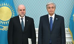 Kazakistan Cumhurbaşkanı Tokayev, Filistin Devlet Başkanı Abbas'ı ülkesine davet etti