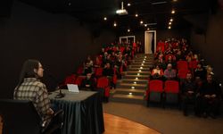 “Bildiğin Gibi Değil” OSM’de İzleyiciyle Buluştu: Hafıza ve Kardeşlik Üzerine Derin Bir Anlatı