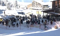 Uludağ rengarenk, sömestr cümbüşü yaşanıyor..