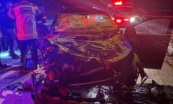 Edirne'de kamyona çarpan otomobilin sürücüsü öldü