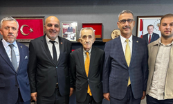 Bayraktar, Gazi Meclis’te Sakaryalı Misafirlerini Ağırladı