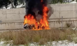 Seyir Halindeki Otomobil Alev Alev Yandı