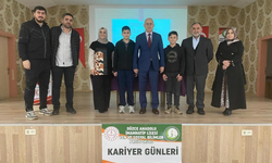 İl Müdürü Arslantürk Kariyer Günleri’nde Öğrencilerle Buluştu