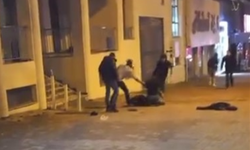 Bursa’da sokak ortasında çakılı kavga: 2 genç yaralandı