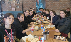 Meşeli Korfbol Takımı’ndan Şampiyon Sporculara Onur Yemeği