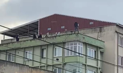 Çatıya Çıkan Şahıs Polisi Alarma Geçirdi