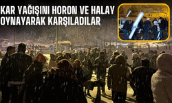 Kar yağışını horon ve halay oynayarak karşıladılar
