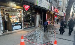 Atatürk Bulvarı’ndaki Kanalizasyon Çalışması Esnafı Zor Durumda Bıraktı