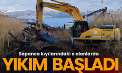 Sapanca Gölü kıyısındaki kaçak yapılar yıkılıyor
