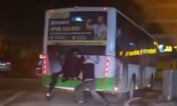 Otobüsün Arkasına Tutunan Çocuklar Yürekleri Ağza Getirdi