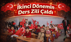 Sakarya’da 206 Bin Öğrenci Dersbaşı Yaptı: Okullar Bayraklarla Donatıldı