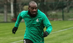 Kakuta Sakaryaspor'da kalıyor