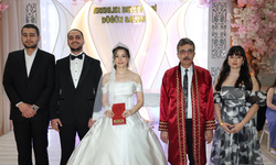 Başkan Dinç’ten genç çifte mutluluk dileği